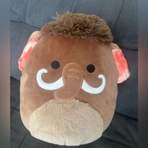 SQUISHMALLOW 
Brown Mammoth Plush Toy